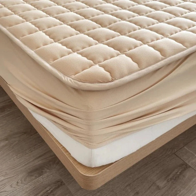 CozyRest – Mattress Cover with Quilted Pattern