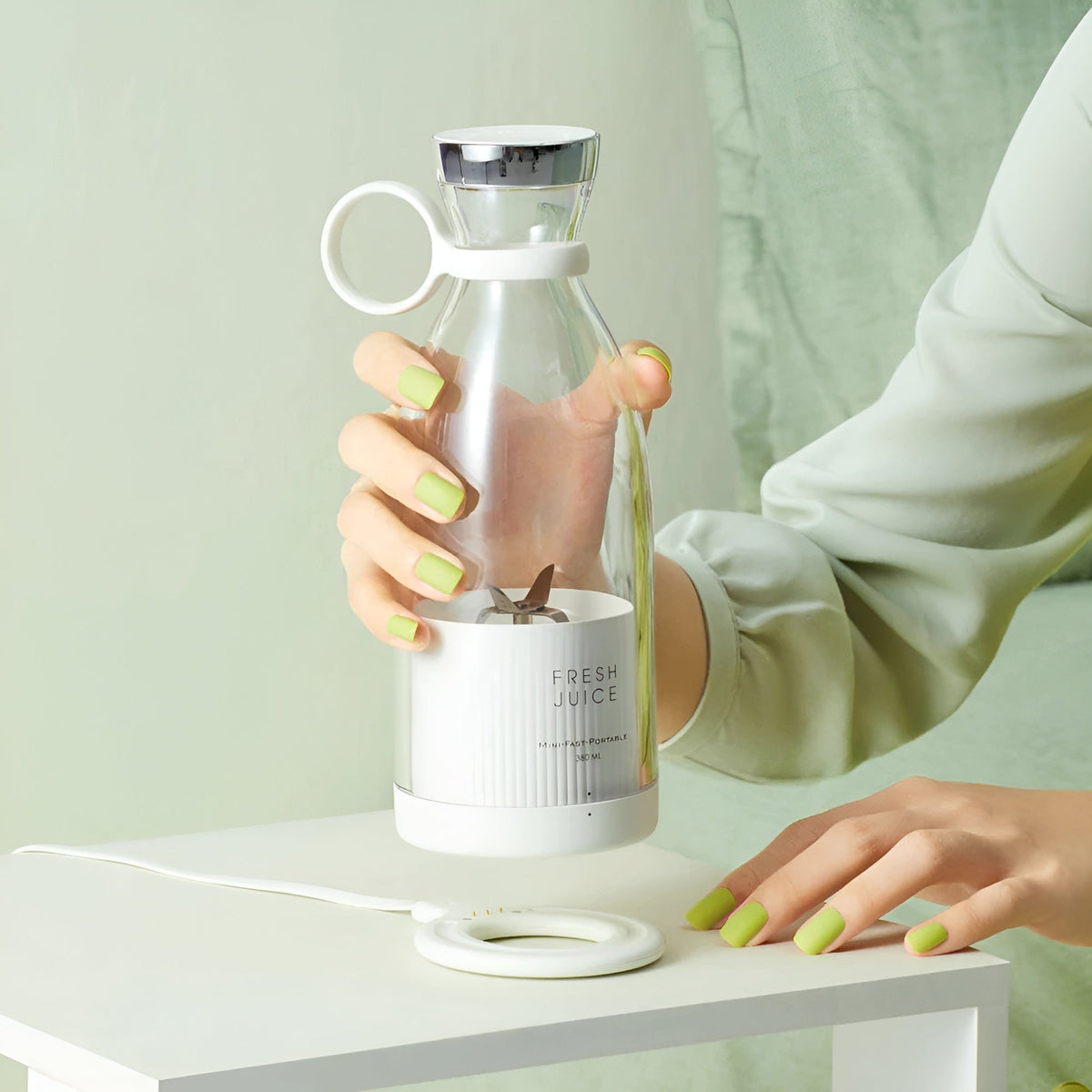 JuiceMate - Mini USB Rechargeable Blender