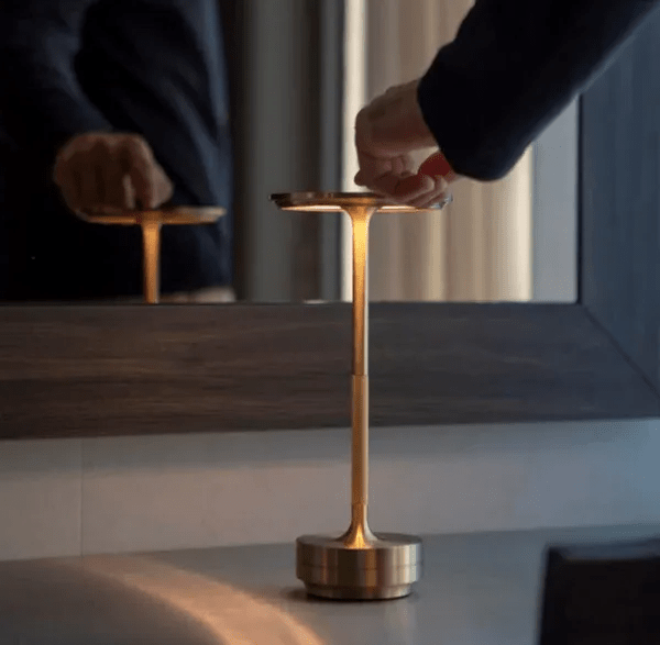 Wireless Table Lamp