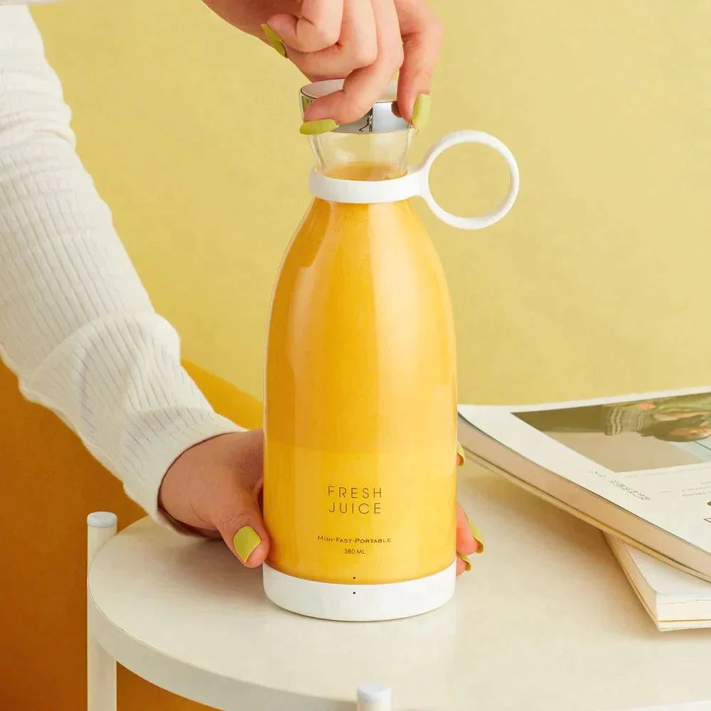 JuiceMate - Mini USB Rechargeable Blender