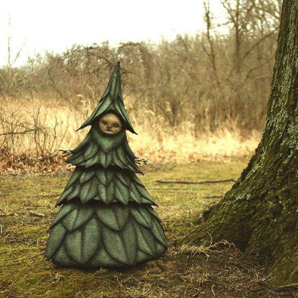 The Dark and Bizarre Art – Creepy Witch Sculptures (Halloween Decoration)